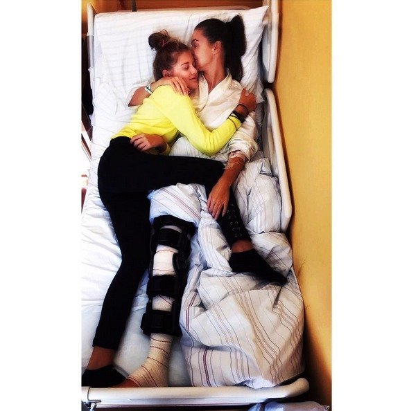 Iva Kubelková s dcerou v nemocnici
