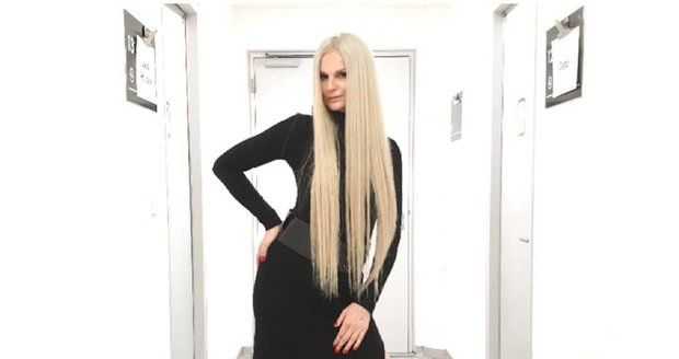 Iva Pazderková překvapila blond vlasy