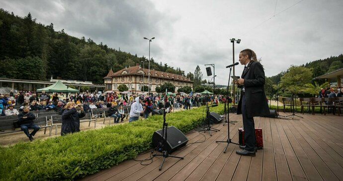 Ministr pro místní rozvoj Ivan Bartoš (Piráti) na vyhlášení Vesnice roku (17.9.2022)
