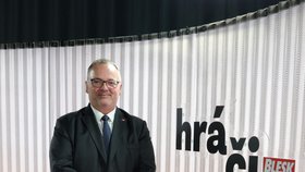 V Hráčích vysvětloval svá rozhodnutí i plány ministr dopravy Ivan Bendárik (nestr. za SPD), mluvilo se o ceně dálničních známek, slevách na jízdném, autonomních vozidlech i nehodě Filipa Turka.