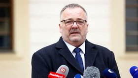 „Nemám názor.“ Ministr Bednárik kličkoval kolem muniční iniciativy po Bezpečnostní radě státu