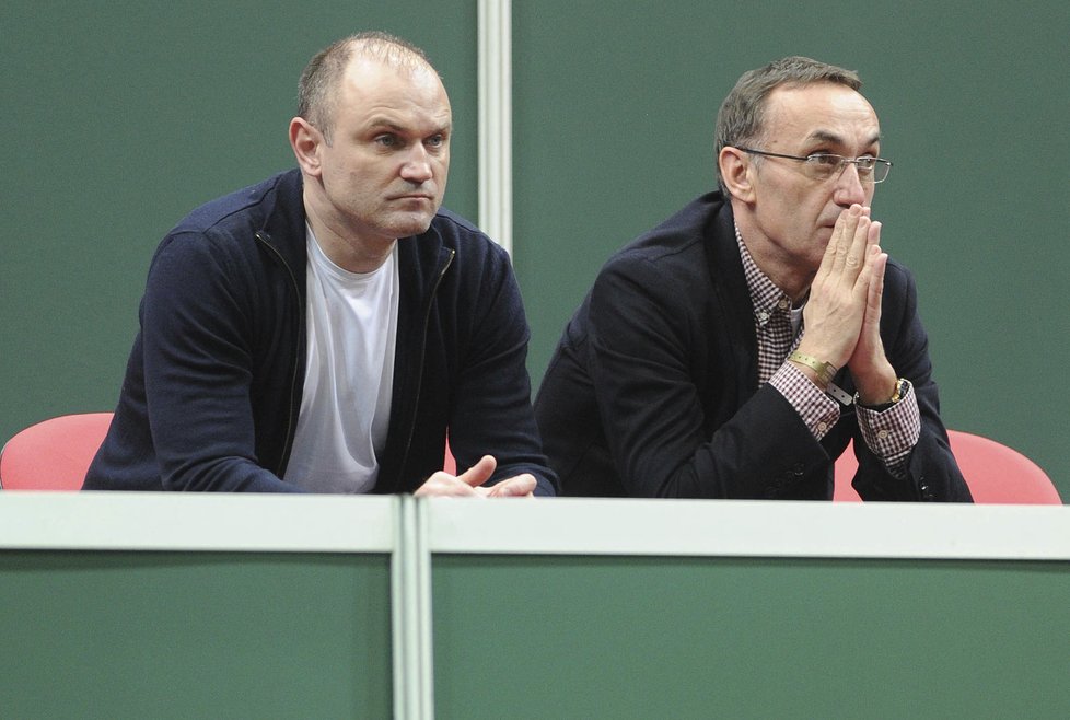 Ivan Langer a Ivan Kyselý na třibuně při Fed Cupu 2013 v Ostravě