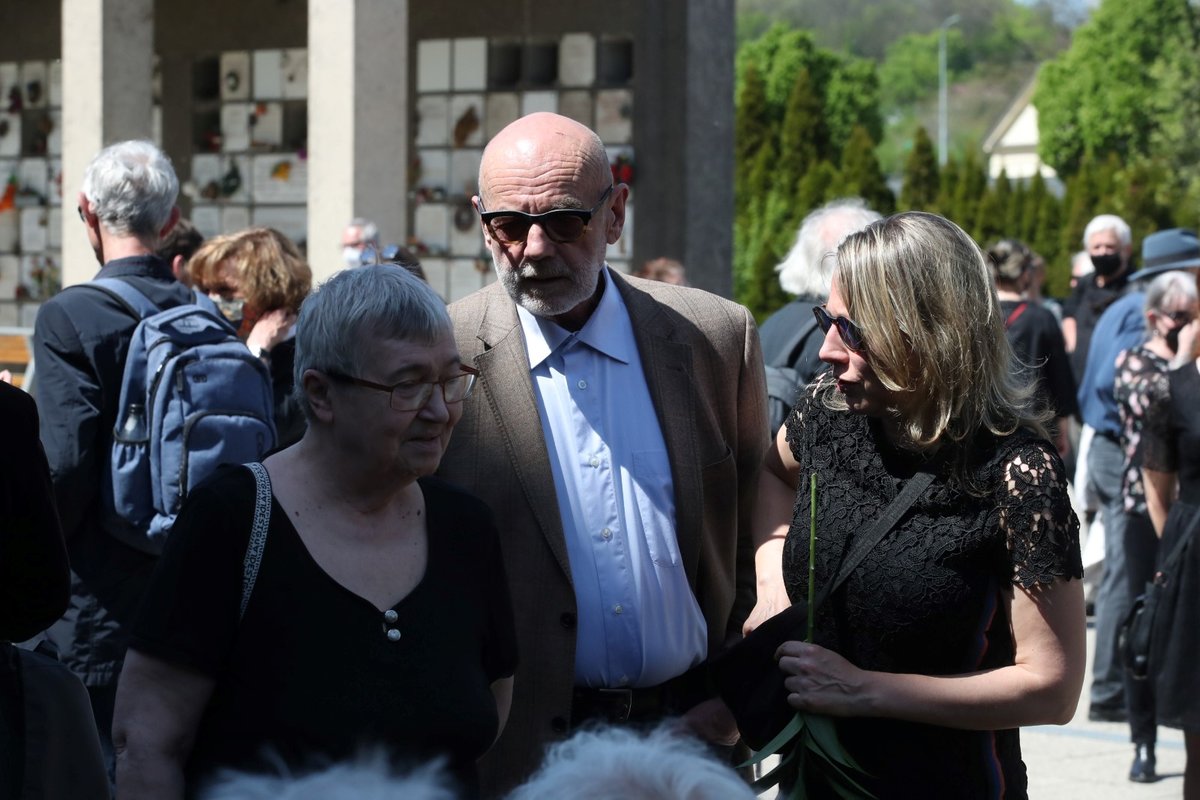 Jan Ruml a Kateřina Bursíková Jacques na pohřbu Ivana M. Havla.