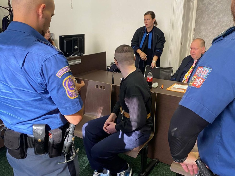 Ivan P. obžalovaný z vraždy řidiče Boltu si u městského soudu v Praze vyslechl svou obžalobu