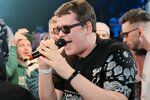 Ruský raper Walkie spáchal sebevraždu, aby nemusel nakurovat a jít bojovat na Ukrajinu