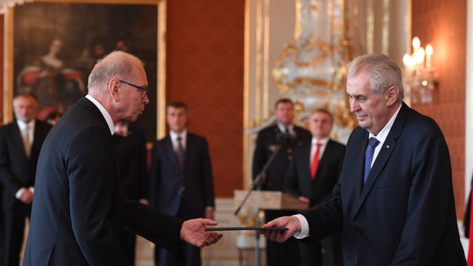 Prezident Miloš Zeman jmenuje Ivana Pilného do funkce ministra financí