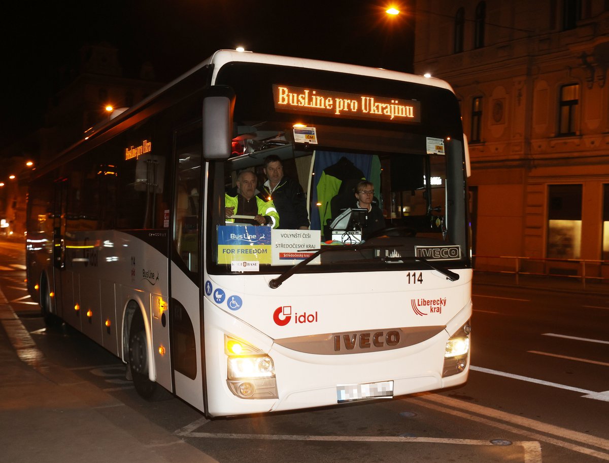 Ivan Vyskočil přivezl autobusem volyňské Čechy z Ukrajiny postižené válkou.