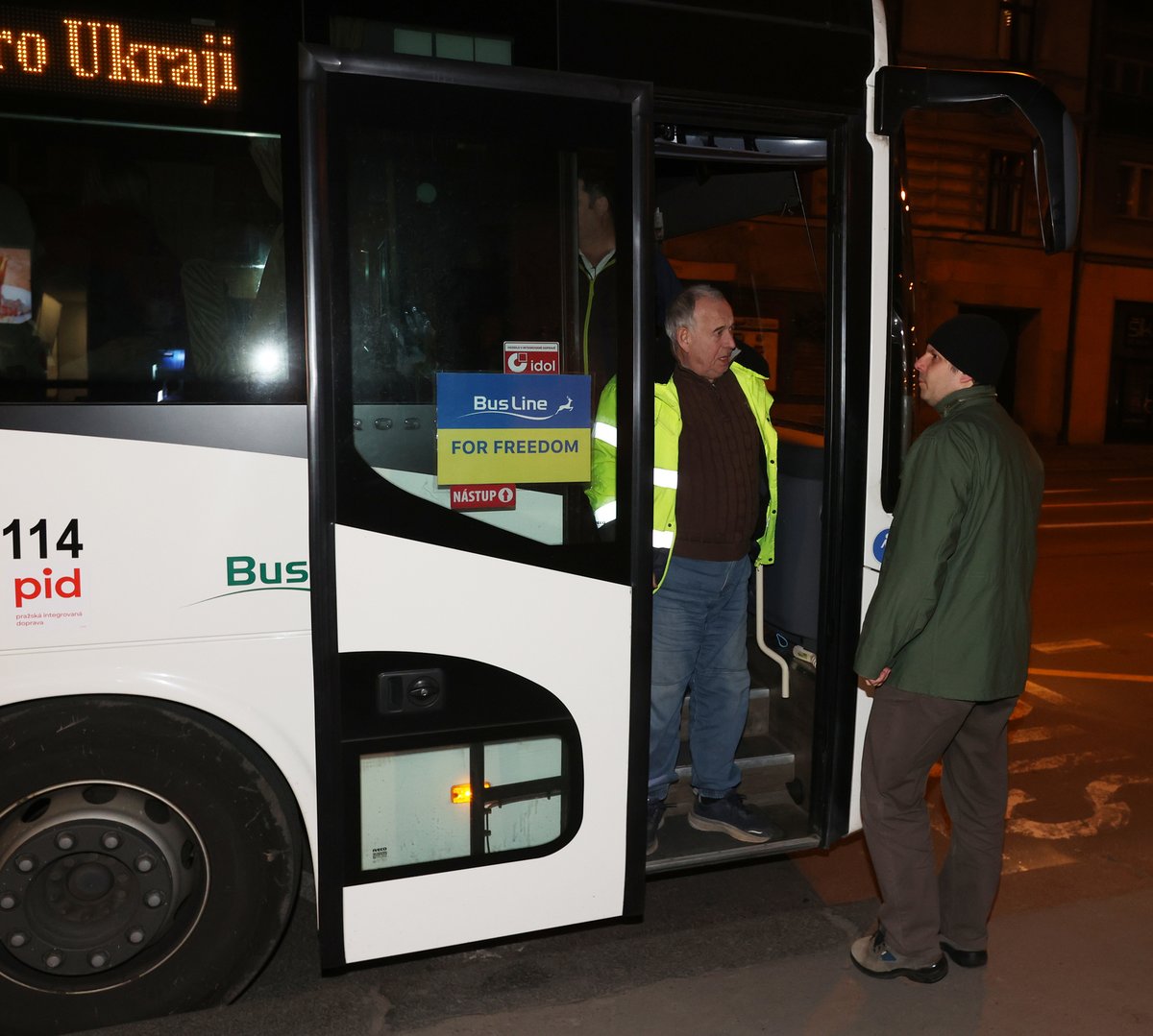 Ivan Vyskočil přivezl autobusem volyňské Čechy z Ukrajiny postižené válkou.