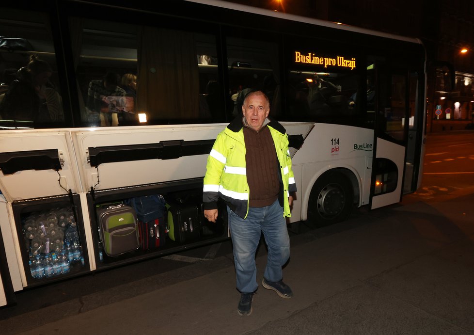 Ivan Vyskočil přivezl autobusem volyňské Čechy z Ukrajiny postižené válkou.