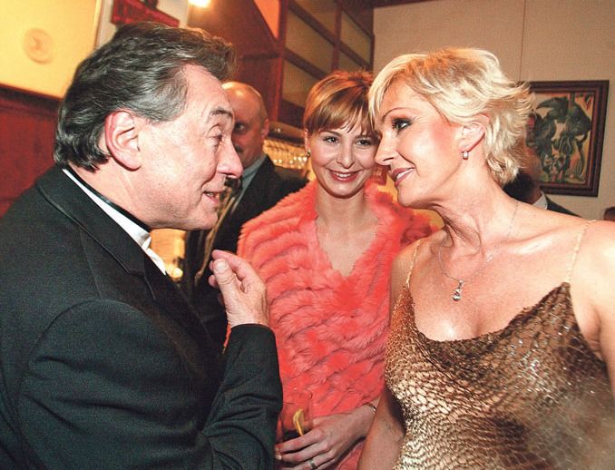 Karel Gott s manželkou Ivanou a Helenou Vondráčkovou v Moskvě