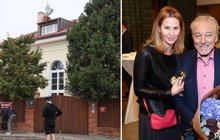 Na podzim chce otevřít muzeum Karla Gotta (†80), které vznikne ze zpěvákovy vily na pražské Bertramce. Jenže právě slavný dům rodiny Gottových teď začaly prověřovat úřady.