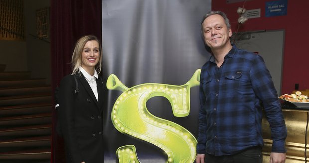 Ivana Jirešová a Viktor Dyk na TK k muzikálu Shrek