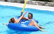 Yveta Blanarovičová a Ivana Jirešová řádily na řeckém Kosu v bazénu. Yveta Blanarovičová a Ivana Jirešová řádily na řeckém Kosu v bazénu.