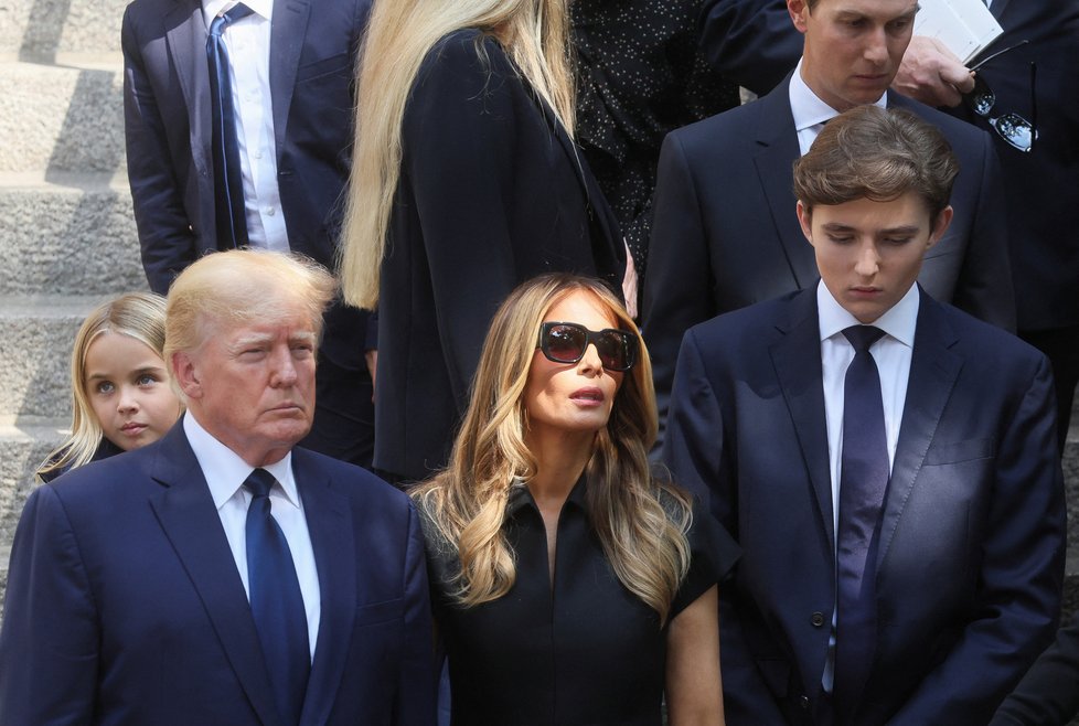 Pohřeb Ivany Trumpové -  Donald Trump s Melanií