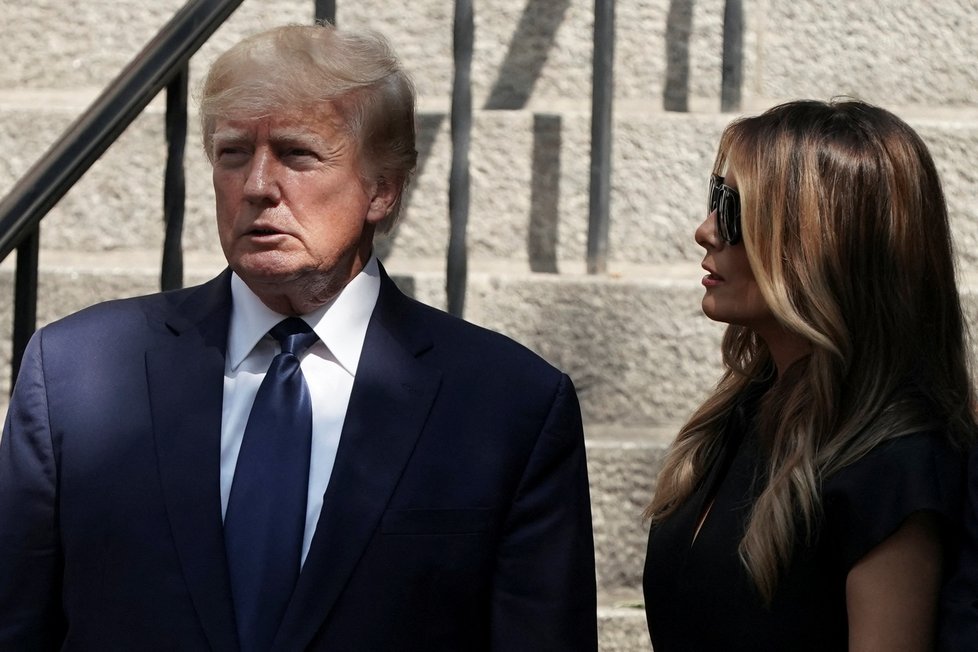 Pohřeb Ivany Trumpové - Donald Trump s Melanií