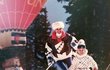 Archivní fotky ukázaly Ivanku s mámou na lyžích... 