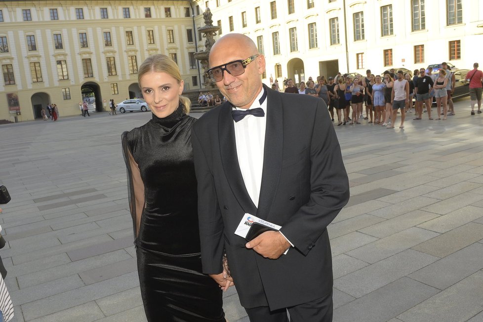 LEŠEK WRONKA (56): Hudební producent zaujal nejen krásnou manželkou, ale i extravagantními brýlemi.