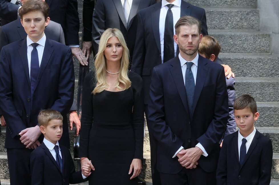 Pohřeb Ivany Trumpové - Ivanka a Eric