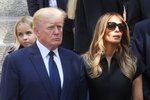 Americký exprezident Donald Trump a jeho manželka Melania