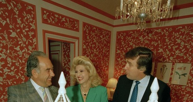Trumpovi hotel koupili v roce 1988.