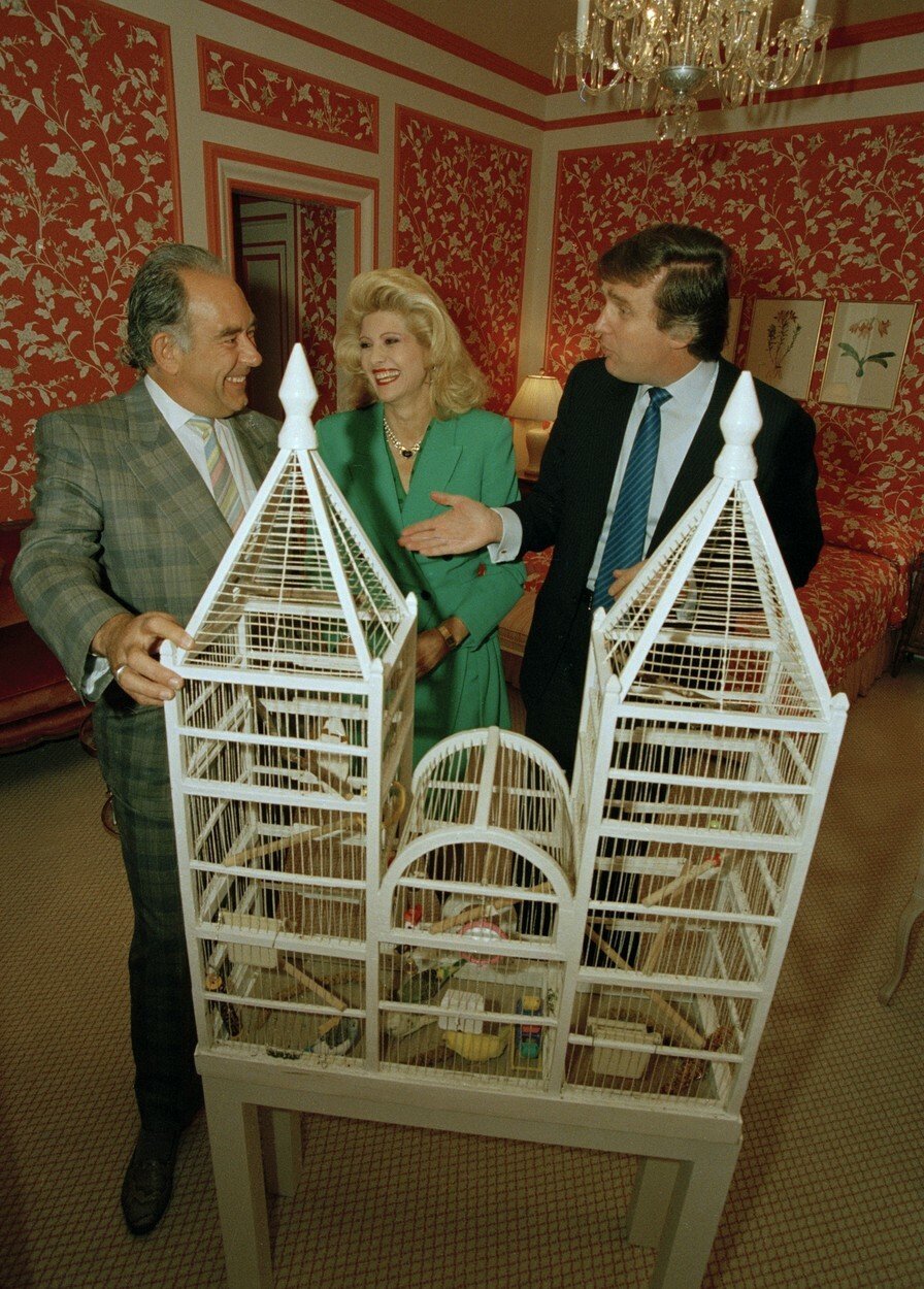 Trumpovi hotel koupili v roce 1988.