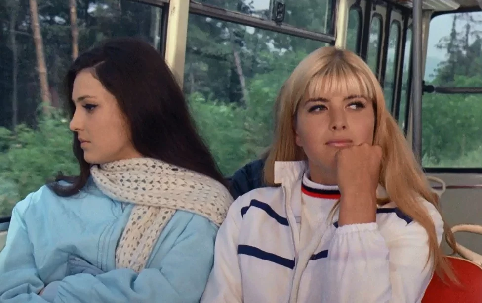 1970: Tak krásná Ivana Zelníčková byla. Zde momentka z filmu Pan Tau na horách. 