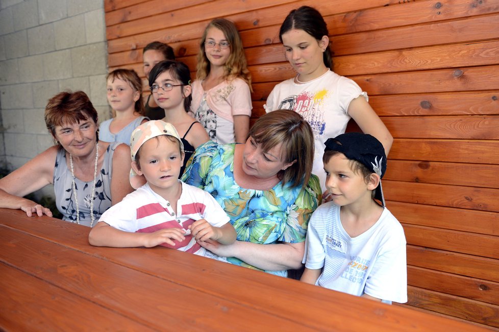 Ivana Zemanová klokánky podporuje. Několikrát se s dětmi osobně setkala.