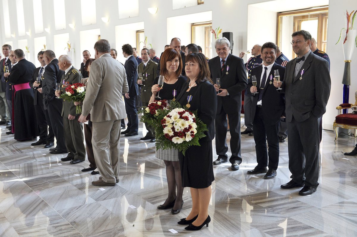 Ivana Zemanová obdržela na Hradě Medaili generála Stanislava Čečka