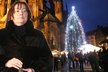 Ivana Zemanová rozsvítila na Pražském hradě vánoční strom a zahájila charitativní sbírku pro SOS dětské vesničky