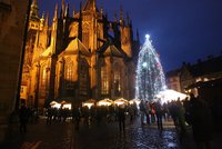 Zlaté Vánoce na Pražském hradě: Trhy, koncerty i adventní prohlídky