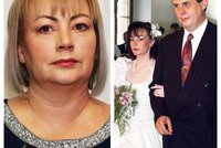 Ivana Zemanová dnes v tichosti slaví. První dáma se zbrojním pasem a schopností nebýt příliš vidět