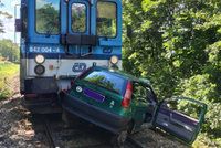 Další tragédie na železnici: Vlak u Ivančic smetl fiat, babička (†81) zemřela