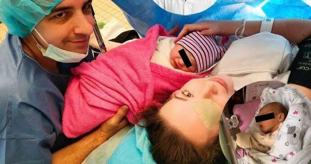 Na operace pro Ivanku s vzácným syndromem se skládalo celé Česko! Teď porodila zdravou holčičku