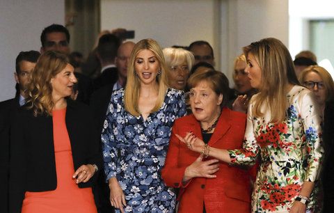 Účast Ivanky Trump na summitu žen popudila část Němců. Nemá tam prý co dělat