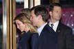 Ivanka Trump a její manžel Jared Kushner opouštějí restauraci 21 Club na Manhattanu