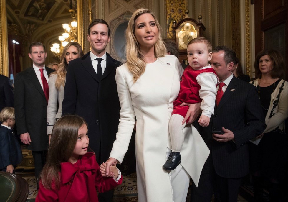 Ivanka Trump s manželem Jaredem Kushnerem a jejich dětmi 20. ledna na prezidentské inauguraci