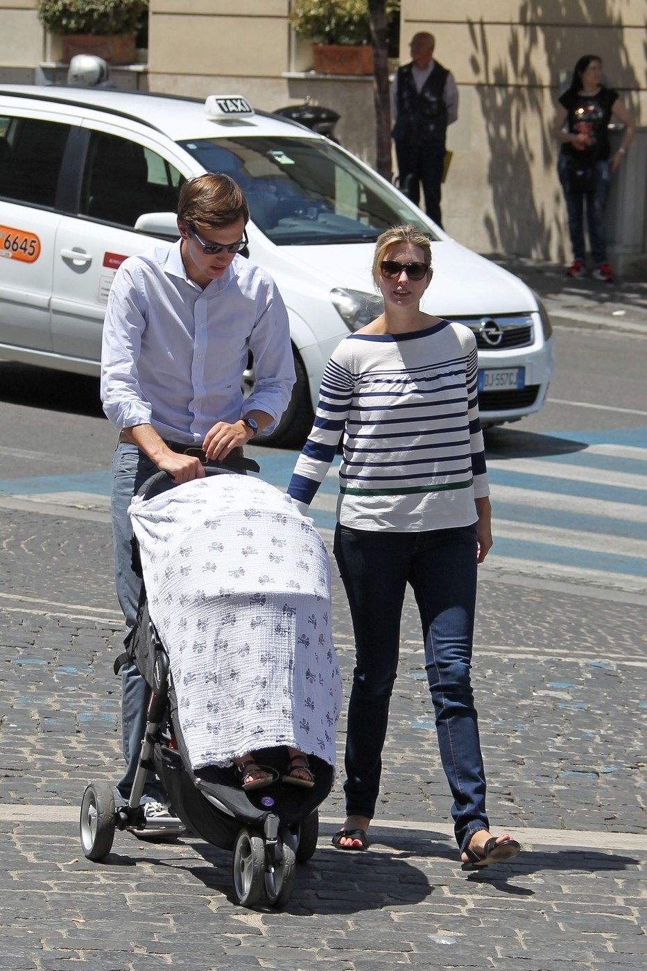 Ivanka Trum si na dovolenou do Říma vyrazila s manželem jaredem (32) a dcerkou arabellou (2).