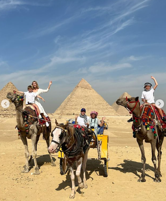 Ivanka vyměnila politiku za exotiku: Trumpová vyrazila s rodinou na pyramidy do Egypta