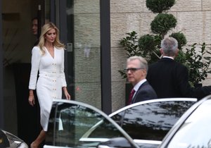 Ivanku Trumpovou do Prahy doprovodil její manžel Jared Kushner i starší bratr Donald Trump Jr.
