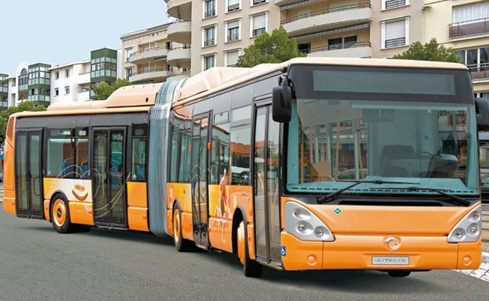 Výrobci autobusů Iveco Czech Republic loni klesly tržby o 2,7 %