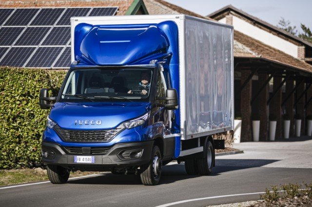 Iveco New Daily Cab Box