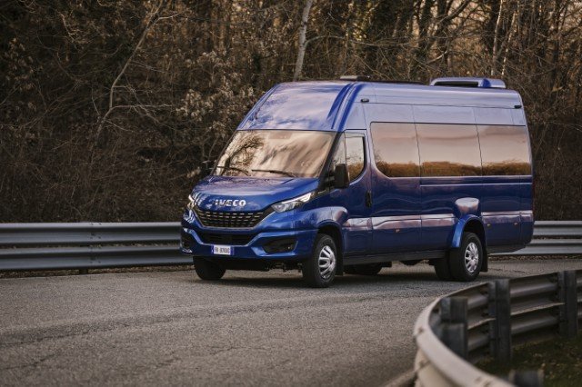 Iveco New Daily Minibus