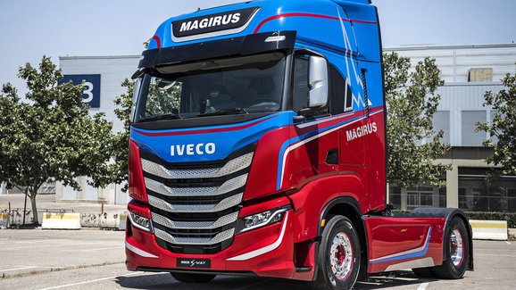 Iveco Magirus vzdává hold slavné minulosti a zároveň míří do budoucnosti 