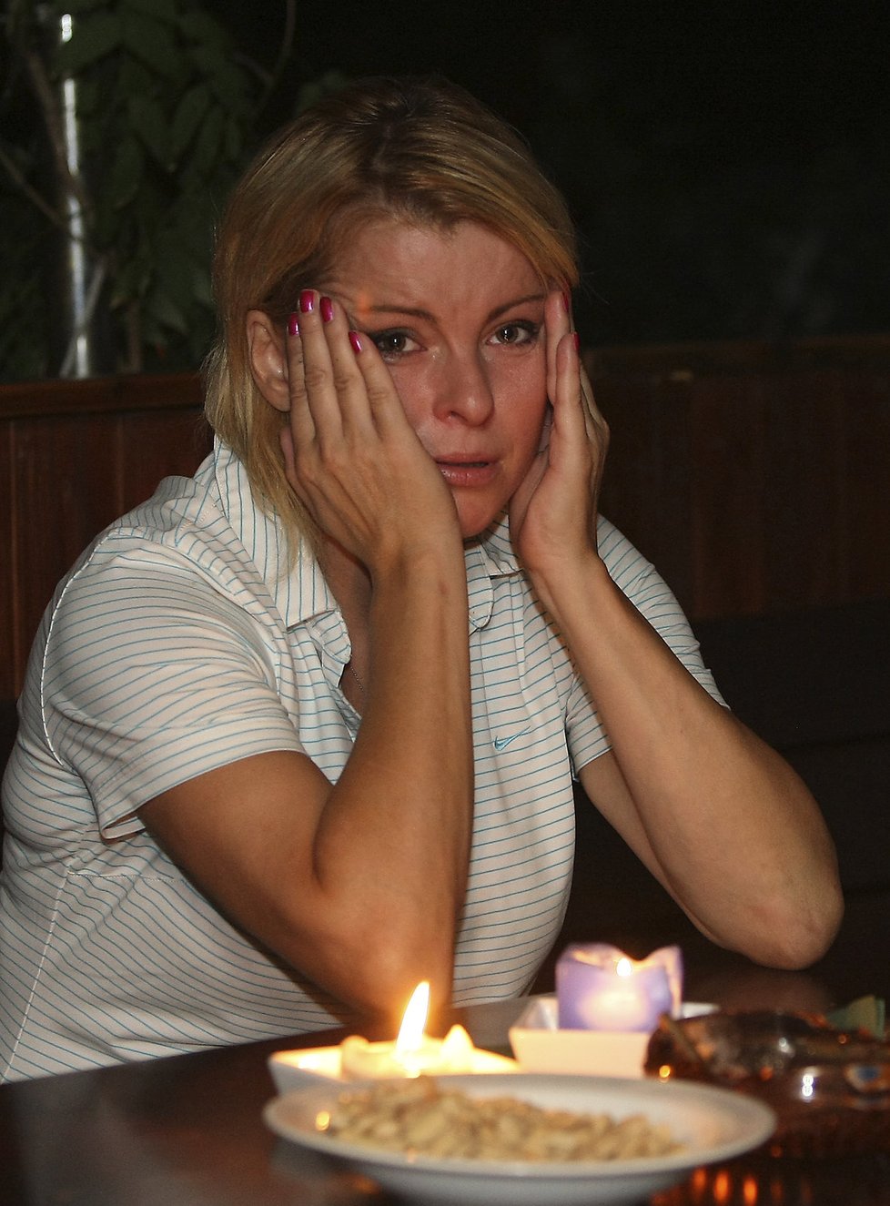 Když se Iveta Bartošová loučila se životem, po tvářích se jí kutálely slzy.