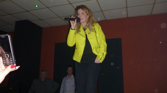 Iveta Bartošová nebyla schopná odzpívat své hity ani na playback.