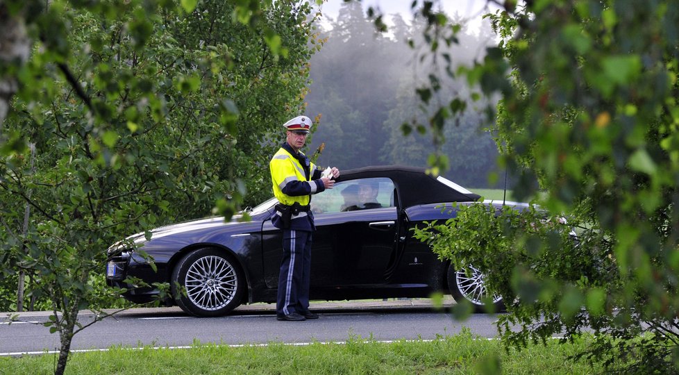 Rakouským policistům se dvojice nezdála