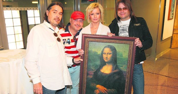 O hudbu k muzikálu Mona Lisa se dělí Michal David s Bohoušem Josefem (vpravo).