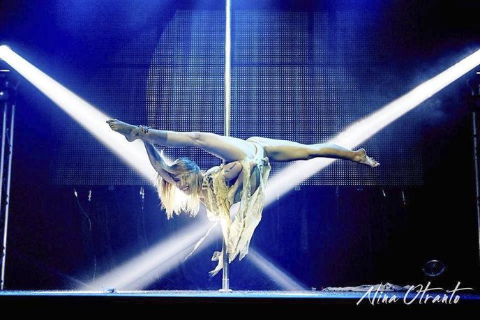 Poledance tanečnice Iveta Kotlabová