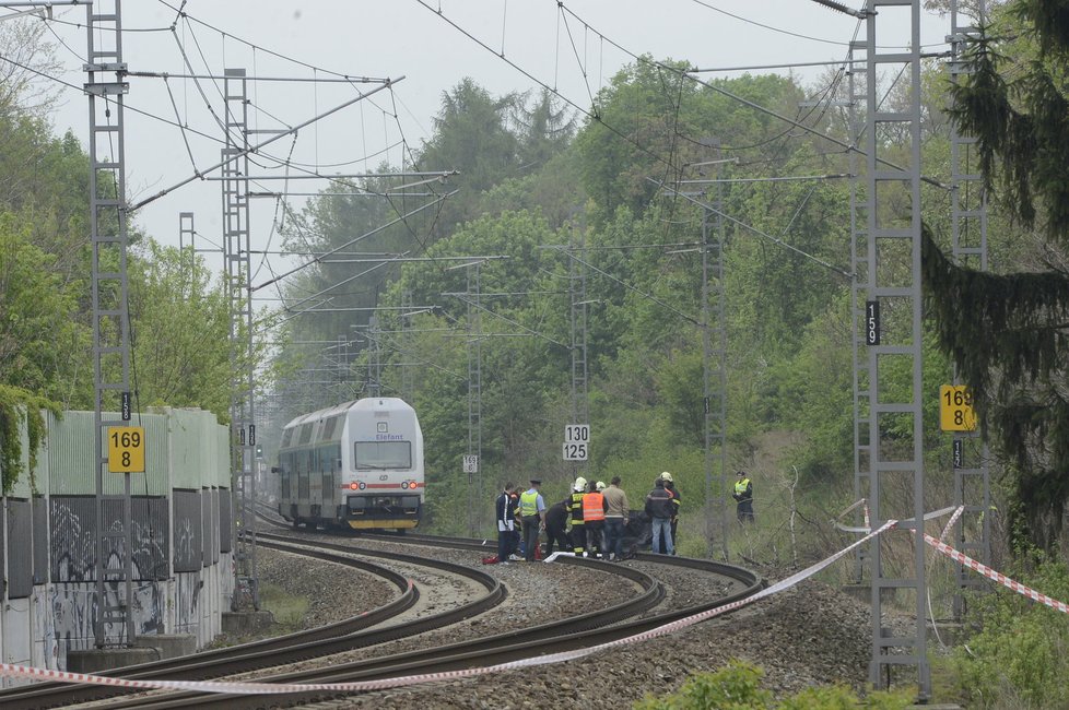 Iveta Bartošová spáchala sebevraždu skokem pod vlak.