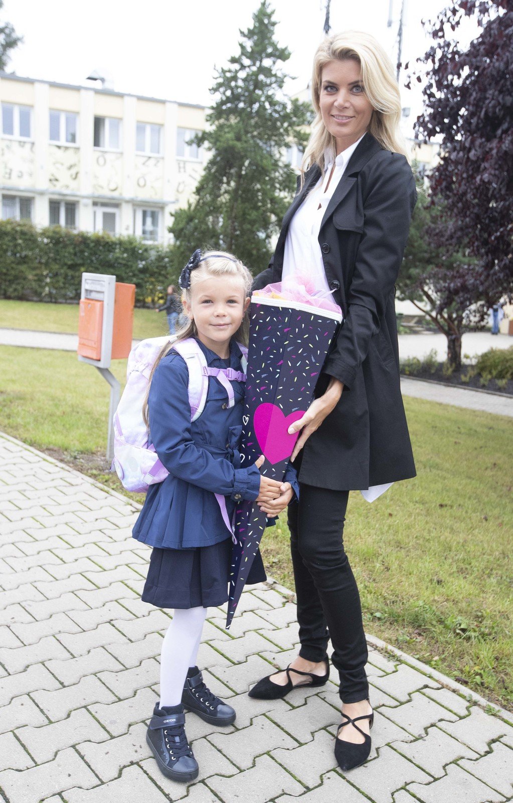 Iveta Vítová a její malá prvňačka - dcera Anetka